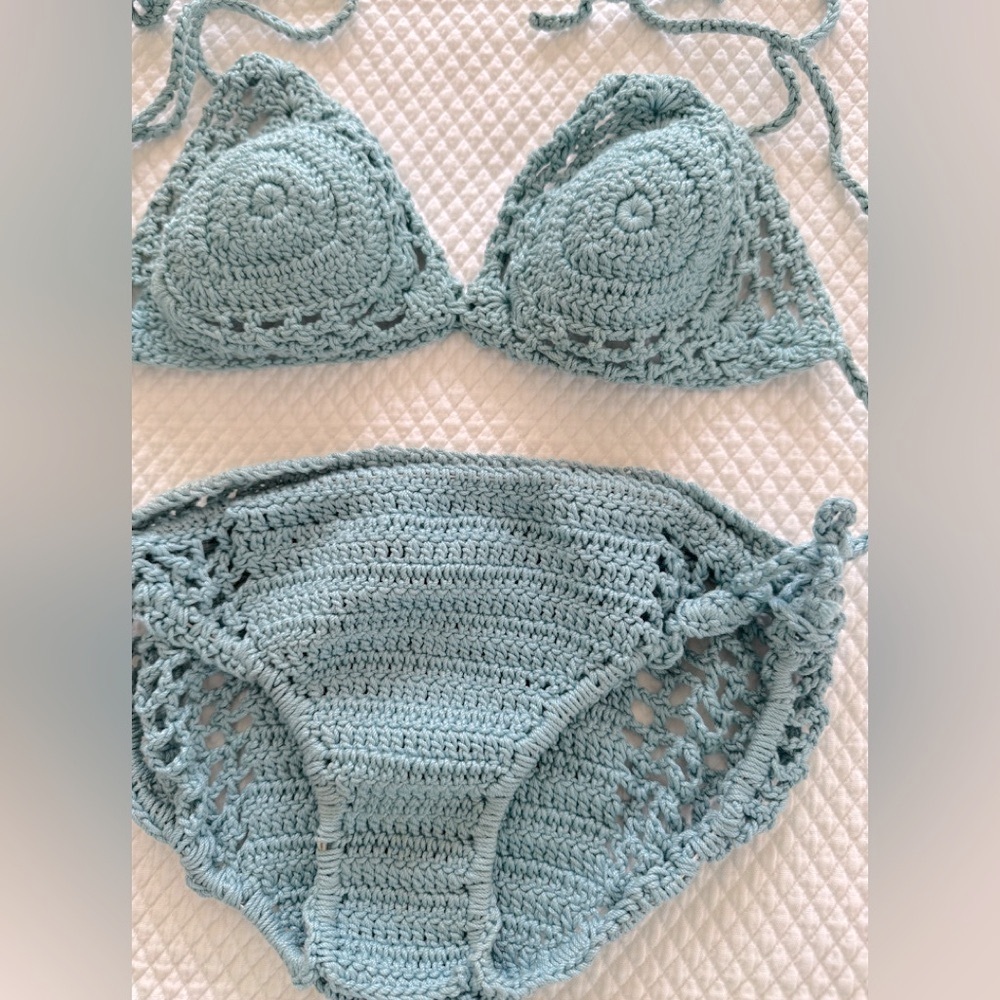 Teeny weeny Crochet Bikini Set in Teal, 70’s Malibu Beach party, sexy !